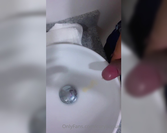 CoryLiciousX aka corylicious OnlyFans Video - 07-01-2022 - Every time I arrive from a trip the first thing I do is Masturbate, I cant