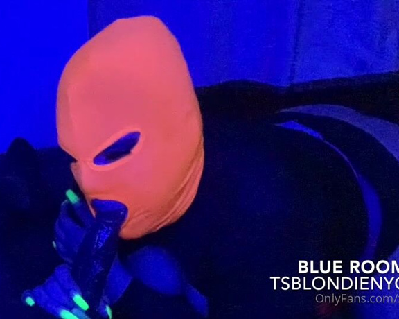 XxxBlondiexxX aka xxxblondiexxx OnlyFans Video - 05-11-2021 - Welcome to The Blue Room