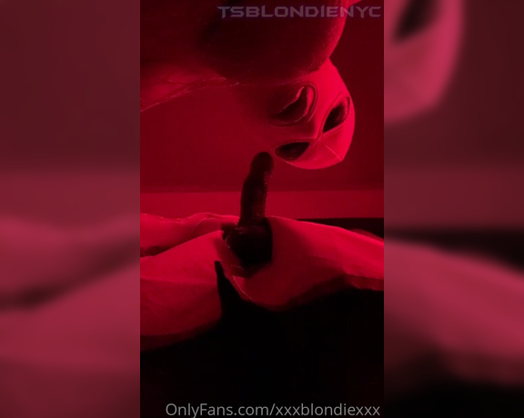 XxxBlondiexxX aka xxxblondiexxx OnlyFans Video - 09-19-2021 - This BBC comes to my hole always ready to give me loads I made him stand