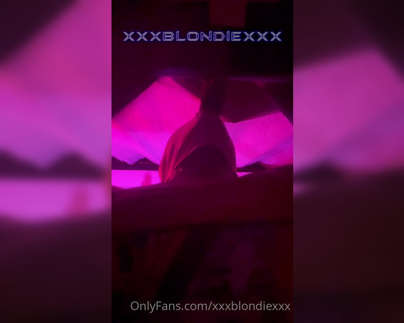 XxxBlondiexxX aka xxxblondiexxx OnlyFans Video - 12-12-2021 - Gloryhole BBC  Part _1