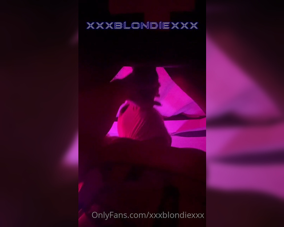 XxxBlondiexxX aka xxxblondiexxx OnlyFans Video - 12-12-2021 - Gloryhole BBC  Part _1