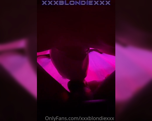 XxxBlondiexxX aka xxxblondiexxx OnlyFans Video - 12-12-2021 - Gloryhole BBC part