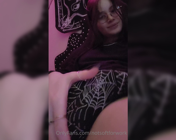 TS Notsoftforwork aka notsoftforwork - 02-06-2023 OnlyFans Video - Took some rlly cute pics with fun lighting