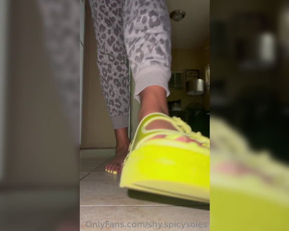 ShyMilan aka shy.spicysoles Foot Fetish - 05-28-2023 OnlyFans Video - Happy Sunday