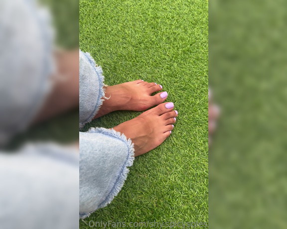 ShyMilan aka shy.spicysoles Foot Fetish - 08-07-2023 OnlyFans Video - Some new color content Enjoy