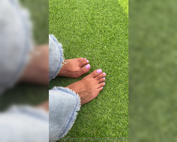 ShyMilan aka shy.spicysoles Foot Fetish - 08-07-2023 OnlyFans Video - Some new color content Enjoy