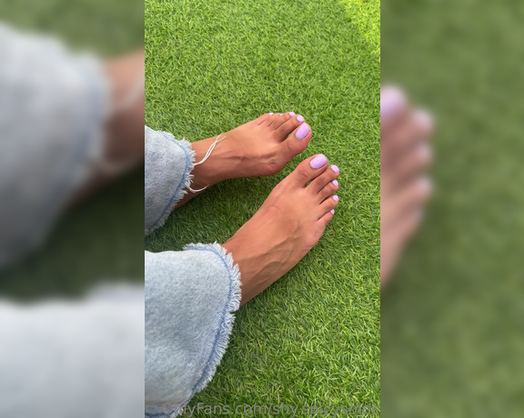 ShyMilan aka shy.spicysoles Foot Fetish - 08-07-2023 OnlyFans Video - Some new color content Enjoy