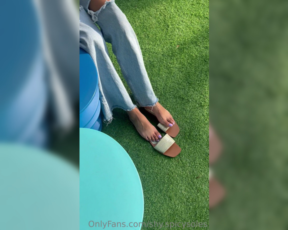 ShyMilan aka shy.spicysoles Foot Fetish - 08-07-2023 OnlyFans Video - Some new color content Enjoy