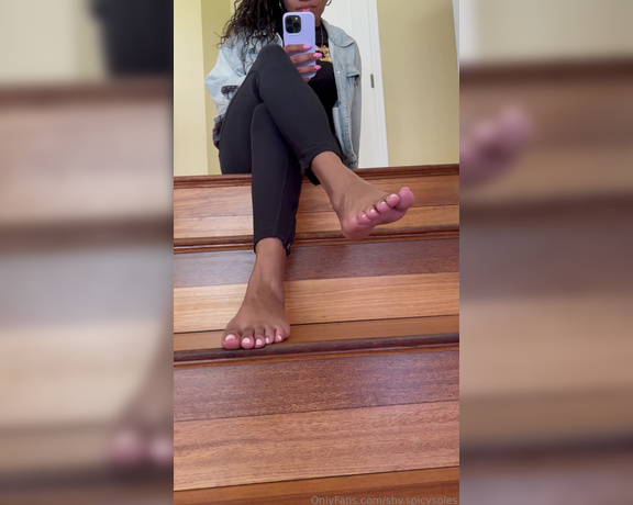 ShyMilan aka shy.spicysoles Foot Fetish - 07-17-2024 OnlyFans Video - How bad do you wanna be under them