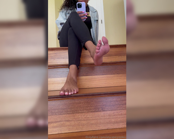 ShyMilan aka shy.spicysoles Foot Fetish - 07-17-2024 OnlyFans Video - How bad do you wanna be under them