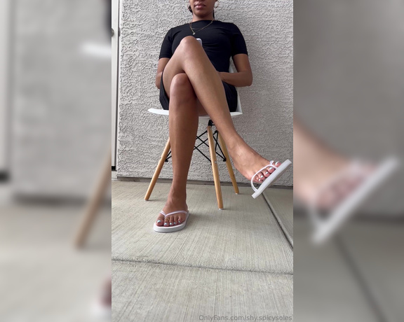 ShyMilan aka shy.spicysoles Foot Fetish - 10-02-2024 OnlyFans Video - 5 minute flip flop dangle for my good boys