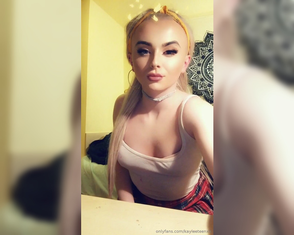 TS BlondeCD aka blondecd - 03-03-2019 OnlyFans Video - A slutty student in a class