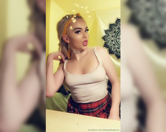 TS BlondeCD aka blondecd - 03-03-2019 OnlyFans Video - A slutty student in a class