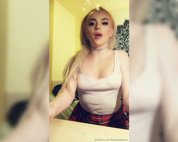 TS BlondeCD aka blondecd - 03-03-2019 OnlyFans Video - A slutty student in a class