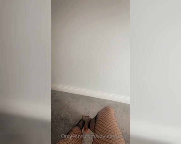 TS BlondeCD aka blondecd - 08-01-2022 OnlyFans Video - My pretty feet and legs in my tights