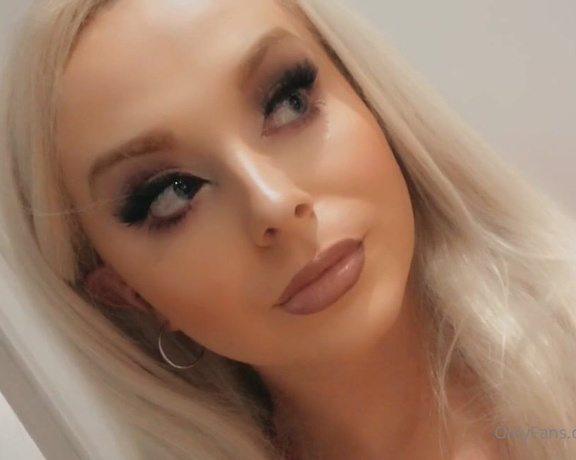 TS BlondeCD aka blondecd - 03-11-2021 OnlyFans Video - Do I look like a good girl to you