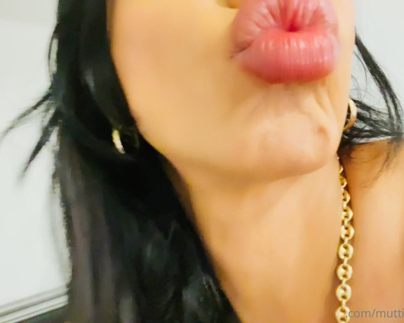 TS Muttitv aka muttitv - 12-24-2020 OnlyFans Video - Latex sección