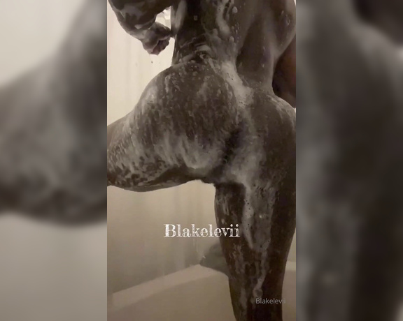 Blake Levii aka blakelevii - 02-18-2020 OnlyFans Video - Last night i needed a helping hand to washing my back