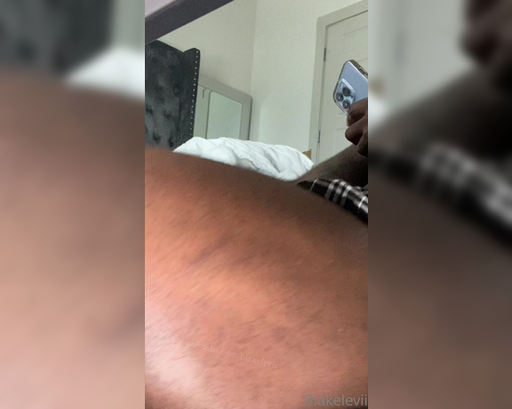 Blake Levii aka blakelevii - 04-22-2022 OnlyFans Video - I creamed out my ass and bust a nut at the same time in my school