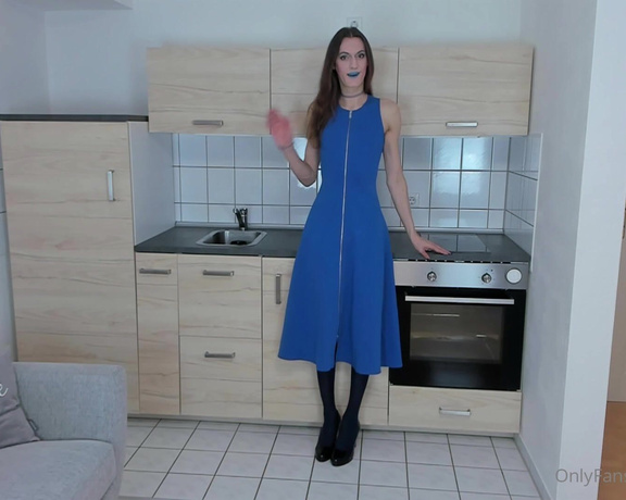 NadjaCox aka nadjacox - 08-22-2023 OnlyFans Video - your sexy lady was shopping again and i found a really great dress