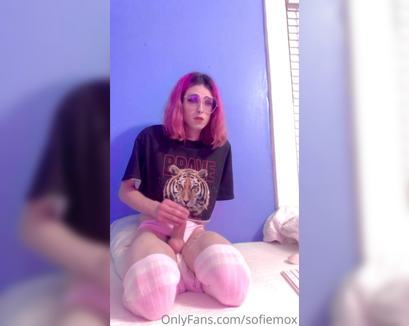 Sofie Mox aka sofiemox - 06-14-2021 OnlyFans Video - Hey everyone Sorry for the late cumshot post Like I mentioned in a previous post my