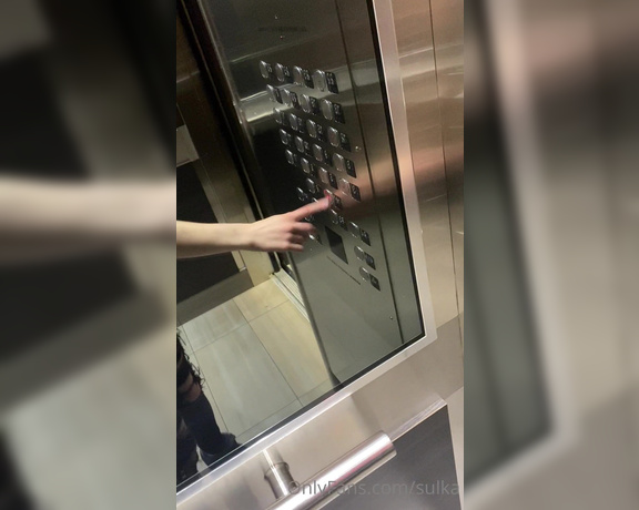 TS Sulka aka sulka - 05-12-2020 OnlyFans Video - Flashing my boobs  in the elevator