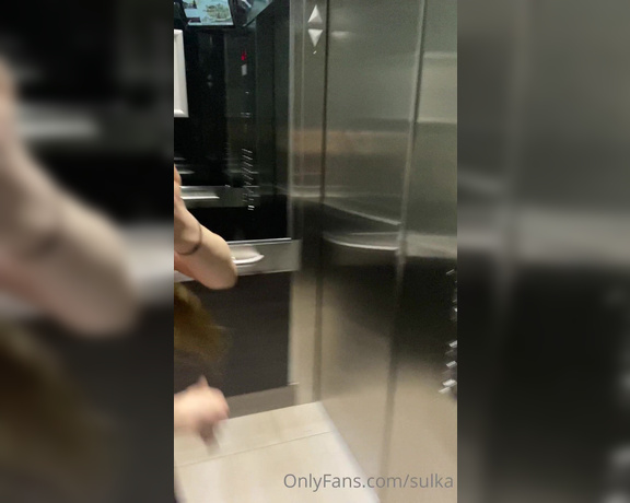 TS Sulka aka sulka - 05-12-2020 OnlyFans Video - Flashing my boobs  in the elevator