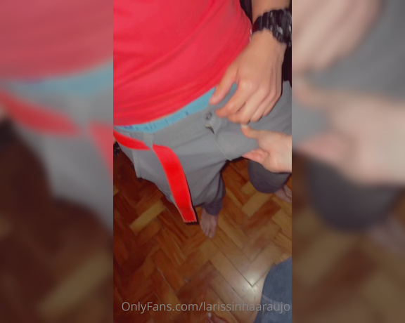 Larissa Araújo aka larissinhaaraujo - 12-16-2022 OnlyFans Video - Brincando Com O Bombeiro Pauzudo Até Que Ele Não Se Aguentou E Caiu de Boca Em