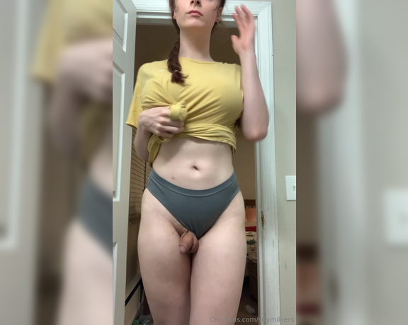 S0ymilkers aka s0ymilkers - 04-24-2024 OnlyFans Video - Call me crazy but I think my ass is getting fatter