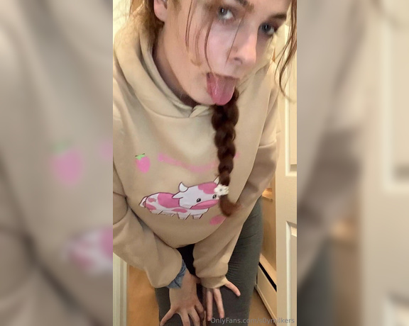 S0ymilkers aka s0ymilkers - 05-18-2024 OnlyFans Video - Sleepycore girlfriend experience