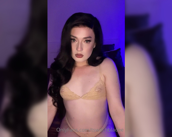 Tswitchbladee aka tswitchbladee - 03-04-2022 OnlyFans Video - These titties really poppin