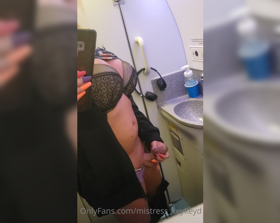 KeyskaD aka mistress_keykeyd - 10-23-2020 OnlyFans Video - Alil mile high club action on flight home from Denver