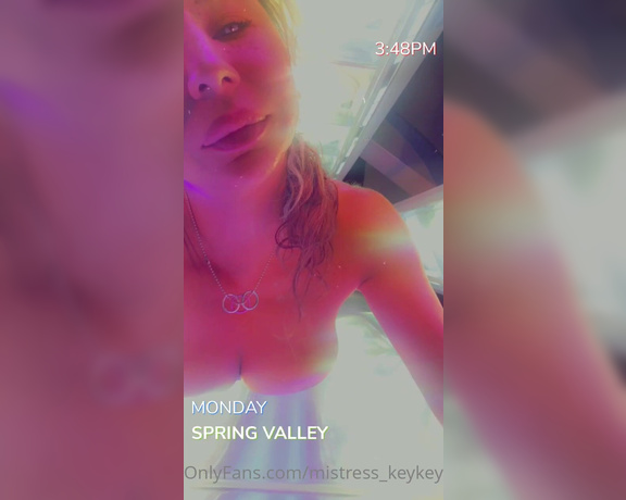 KeyskaD aka mistress_keykeyd - 07-27-2021 OnlyFans Video - Mommies getting bronzed for my Denver trip this week