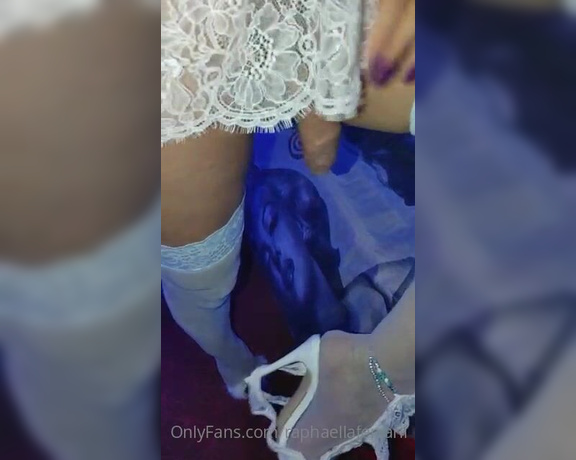 Raphaella Ferrari aka raphaellaferrarii OnlyFans Video - 07-27-2023 - Tutta di bianco pronta per sposare this hottie in white ready to get married