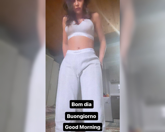 Raphaella Ferrari aka raphaellaferrarii OnlyFans Video - 01-30-2024 - Buongiorno  good Morning