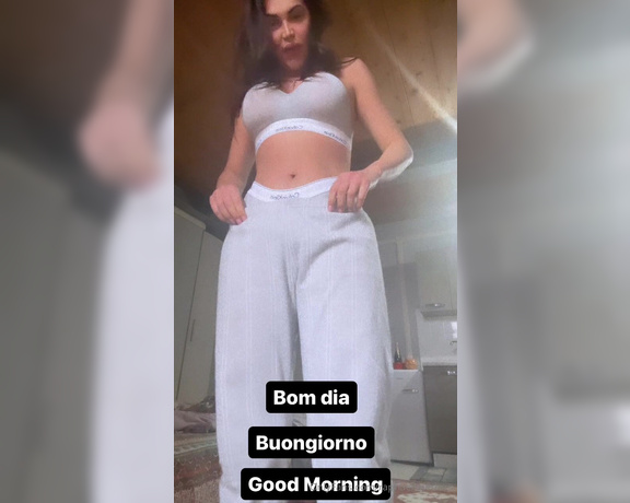 Raphaella Ferrari aka raphaellaferrarii OnlyFans Video - 01-30-2024 - Buongiorno  good Morning