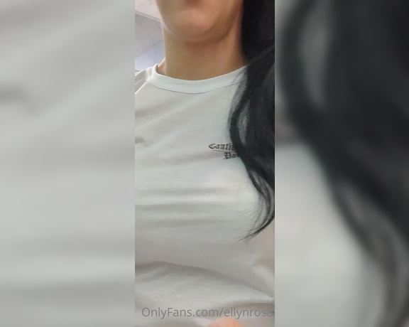 Ellyn Rosa aka ellynrosa OnlyFans Video - 07-15-2022 - 10 vídeos meus brincando e gozando no restaurante aberto em público 10 videos of me joking