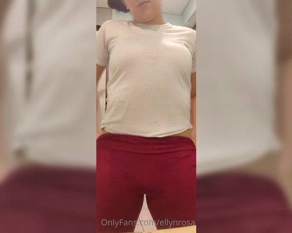 Ellyn Rosa aka ellynrosa OnlyFans Video - 10-17-2022 - No trabalho cheia de tesão querendo uma boquinha pra chupar meu pau At work horny wanting