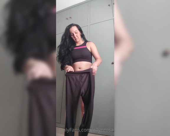 Ellyn Rosa aka ellynrosa OnlyFans Video - 10-10-2022 - Colocando a roupinha pro treino