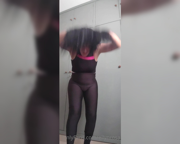 Ellyn Rosa aka ellynrosa OnlyFans Video - 10-10-2022 - Colocando a roupinha pro treino