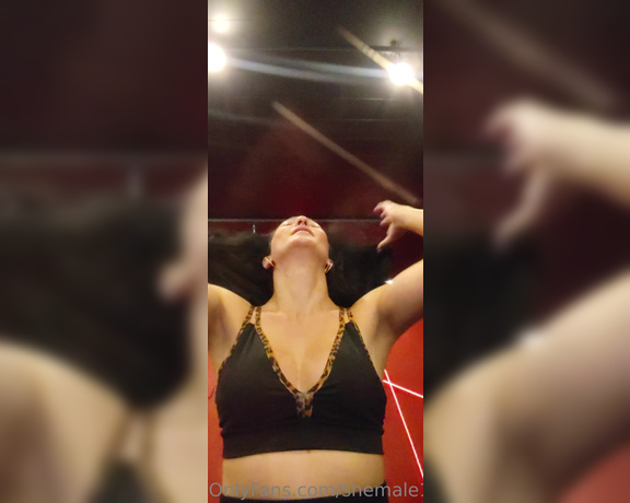 Ellyn Rosa aka ellynrosa OnlyFans Video - 03-21-2023 - Walk to the gym