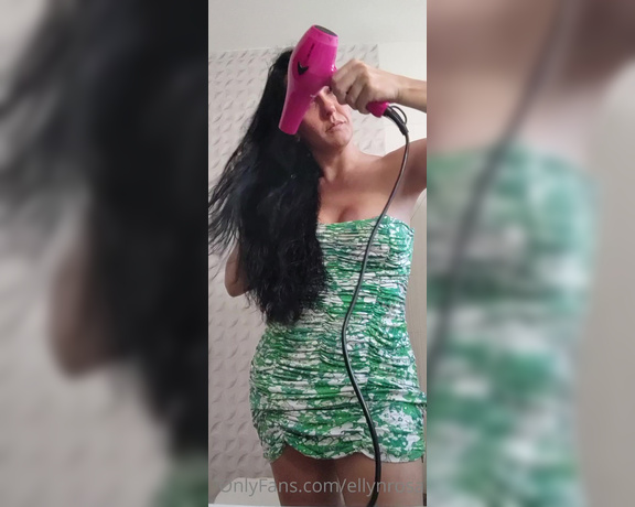 Ellyn Rosa aka ellynrosa OnlyFans Video - 04-18-2023 - drying hair