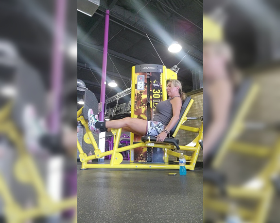 KeyskaD aka mistress_keykeyd - 09-21-2023 OnlyFans Video - Gym was dead today