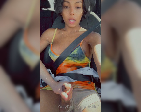 Lola Morena aka mslilo1 - 11-04-2021 OnlyFans Video - Uber driver gives me a handjob_yu3l