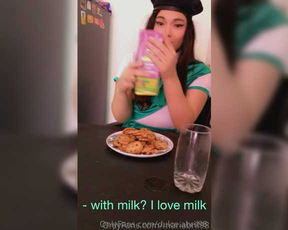 Miss Dulce aka dulcewifematerial - 01-31-2023 OnlyFans Video - Eating cookies with milk HD _ 8 minute version I reupload the last videos because they