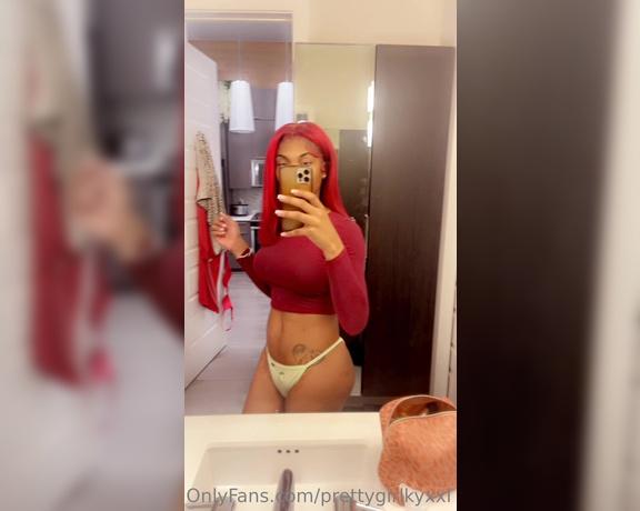 Kylie Prettygirlkyxxl aka prettygirlkyxxl - 10-29-2022 OnlyFans Video - Because someone said they havent seen any full body pics, even though I already have these