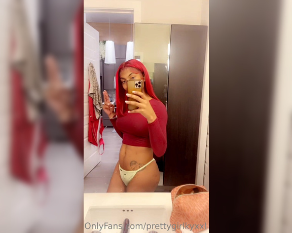 Kylie Prettygirlkyxxl aka prettygirlkyxxl - 10-29-2022 OnlyFans Video - Because someone said they havent seen any full body pics, even though I already have these