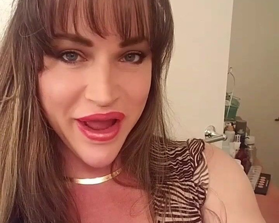 TS Karen Cummings aka tskarencummings - 10-21-2019 OnlyFans Video - verification is she real how old is she