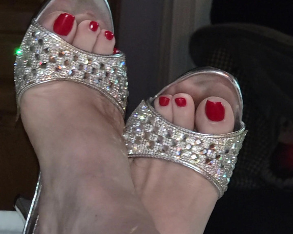 TS Karen Cummings aka tskarencummings - 06-04-2023 OnlyFans Video - foot worship