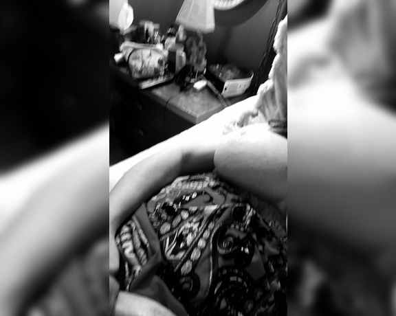 TS Karen Cummings aka tskarencummings - 11-04-2019 OnlyFans Video - lets watch a classic black and white and snuggle